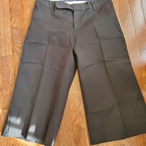 GAP KNEE LENGHT SHORTS